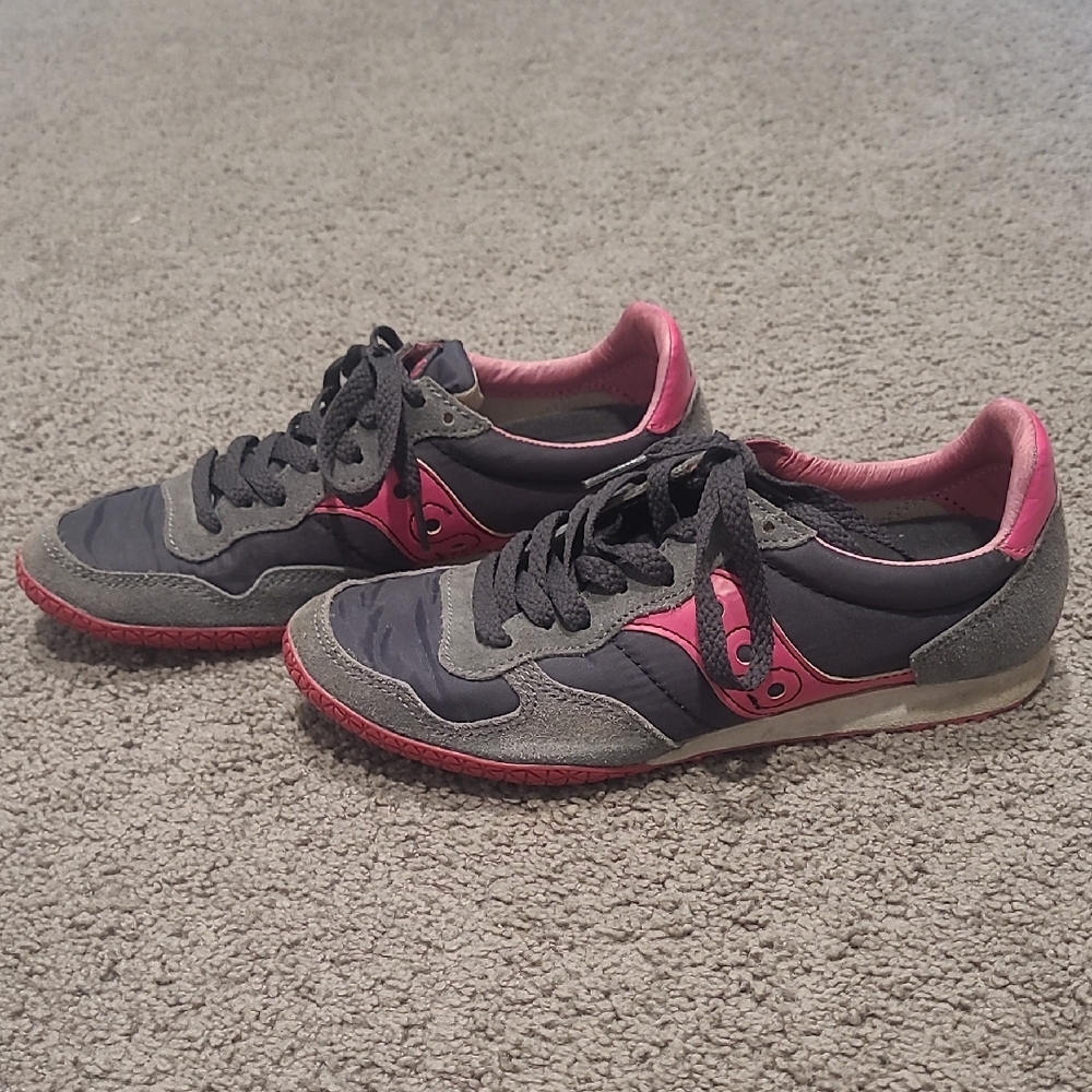 Saucony Bullet Women's Charcoal and Fuchsia Sneakers